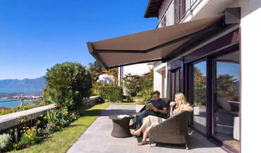 Szukasz idealnej osłony na duży taras? Sprawdź ten popularny patent!